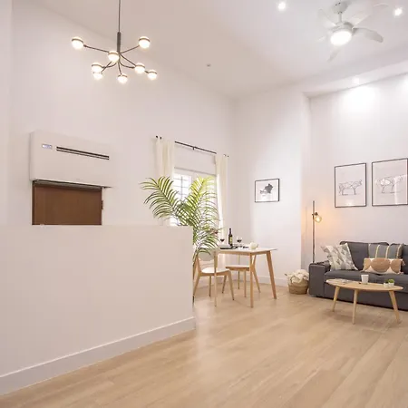 Apartamento -malagasunapts- Citycenter Spacious Málaga