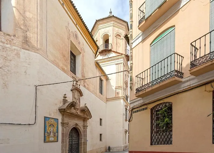 -malagasunapts- Citycenter Spacious Apartament