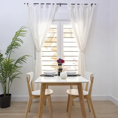 -malagasunapts- Citycenter Spacious Apartment