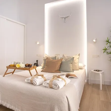 -malagasunapts- Citycenter Spacious Apartment *